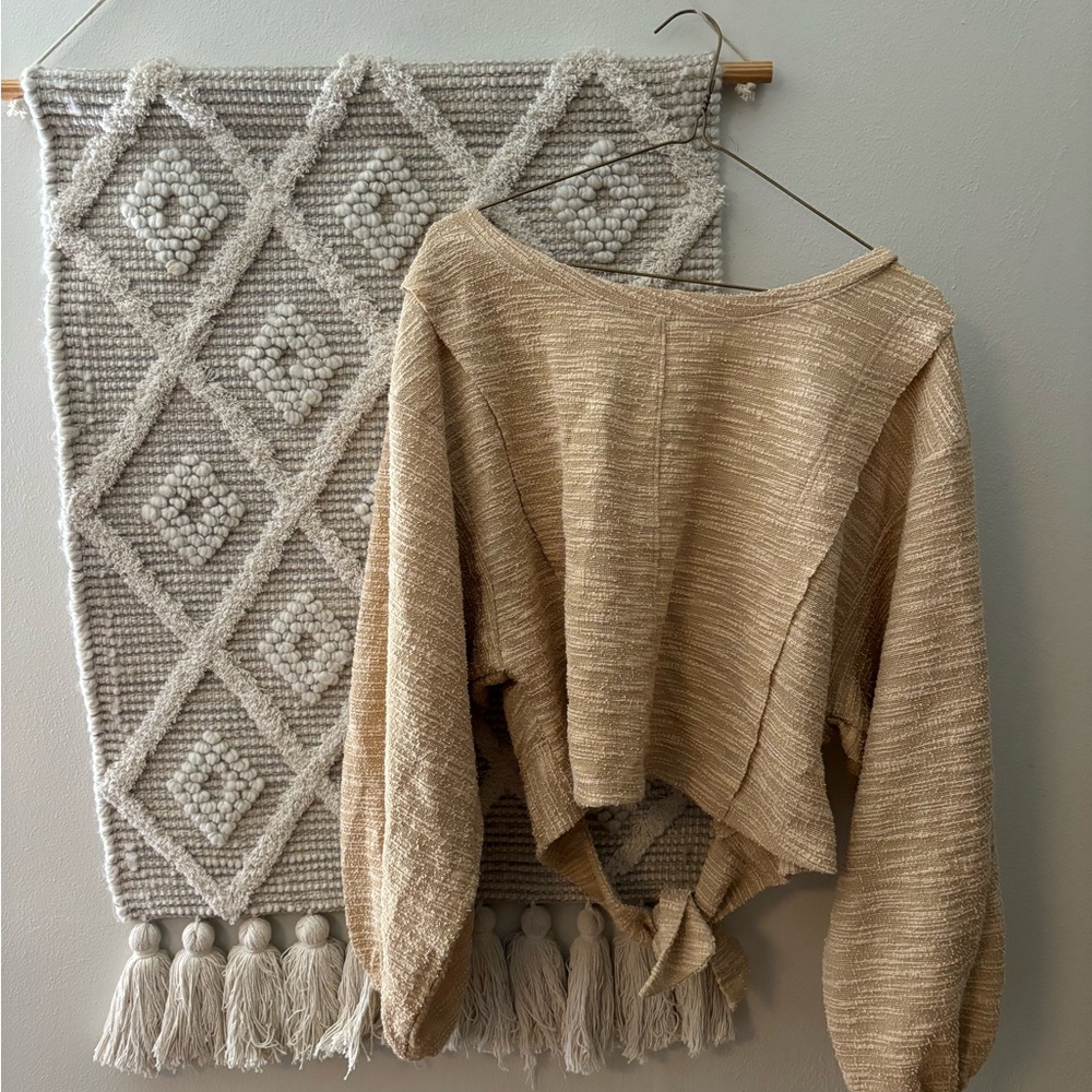 Large cream Anthropologie tie back crop top long sleeve